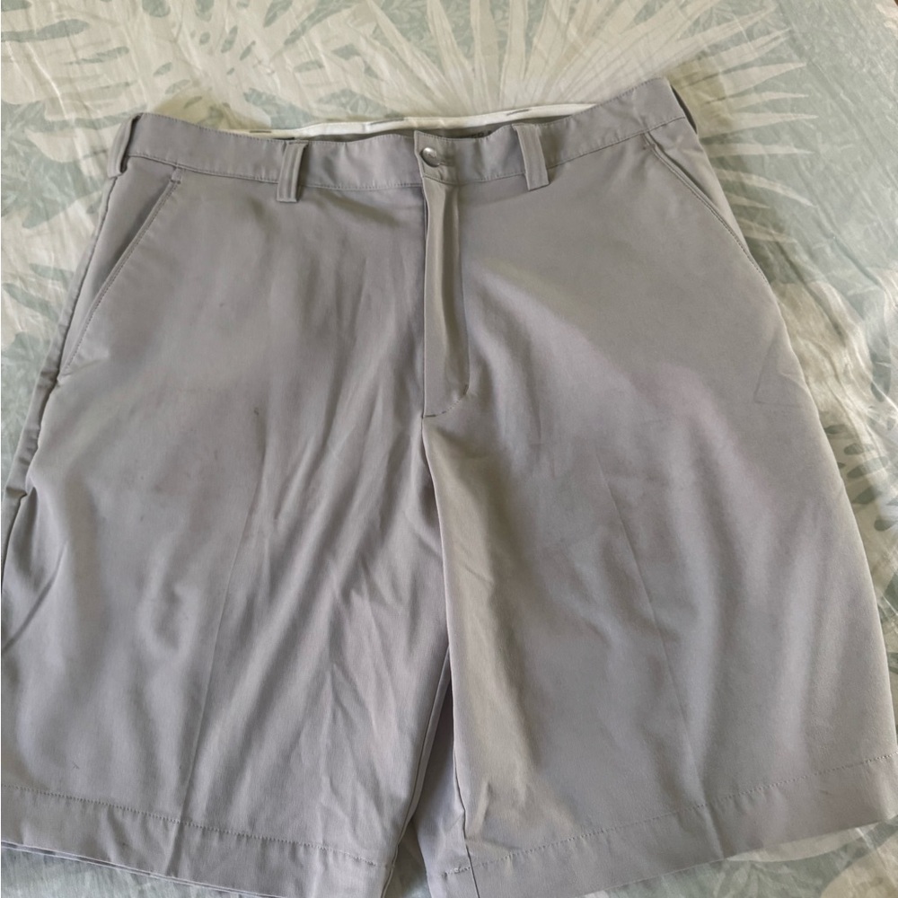 Cutter & Buck Gray Flat Front Shorts for Versatile Wear
